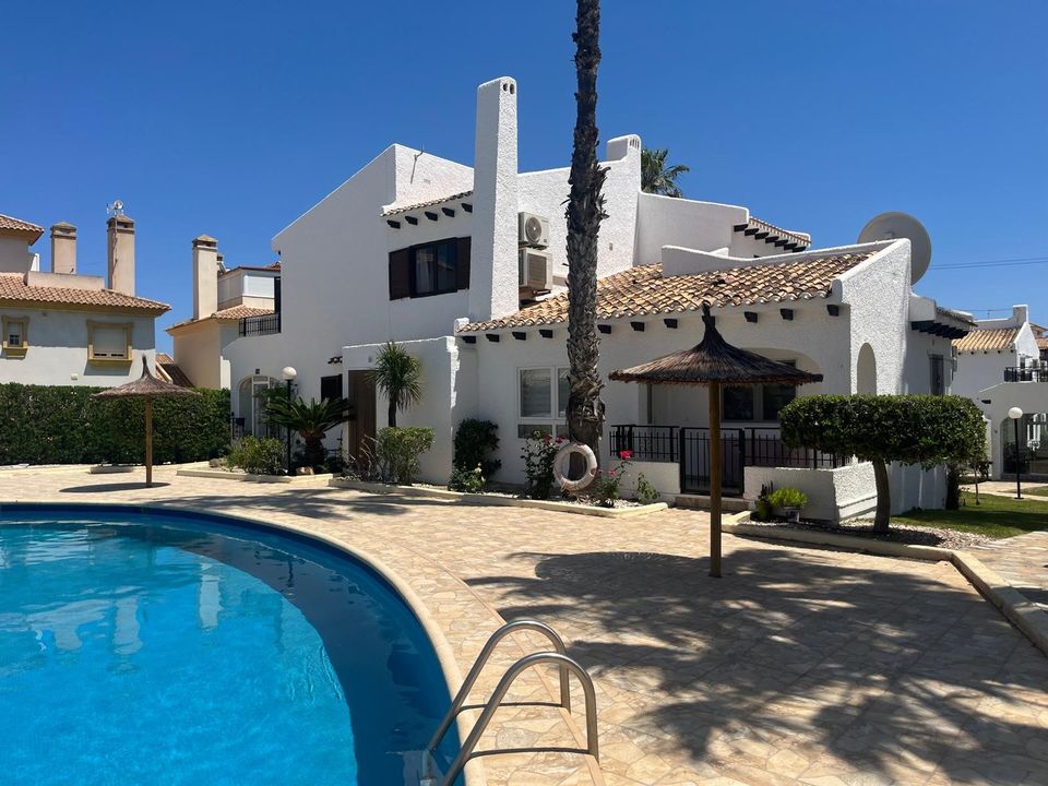 Rekkehus i Cabo Roig, Alicante - bilde 1